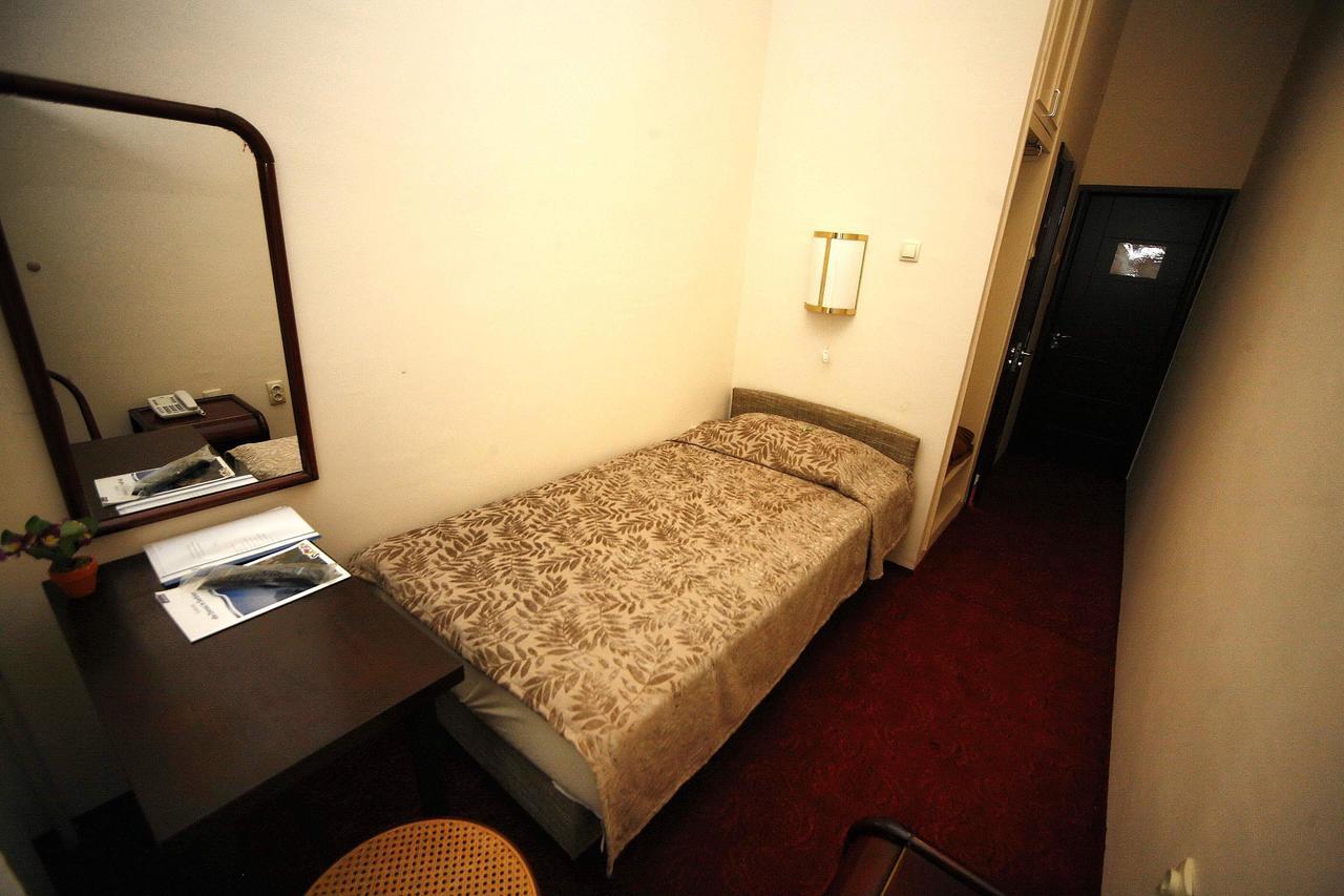 Golden Inn Hotel Majdanpek Bagian luar foto