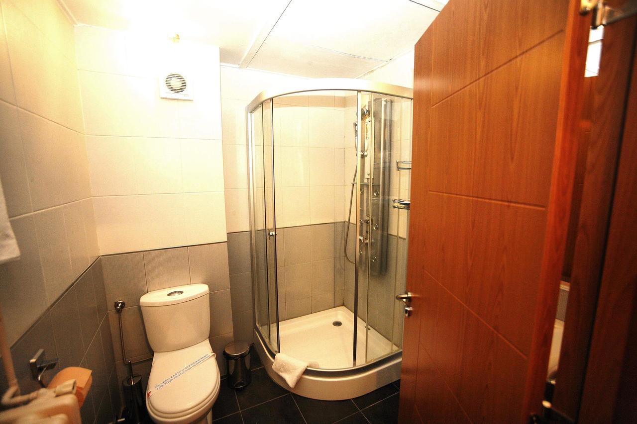 Golden Inn Hotel Majdanpek Bagian luar foto